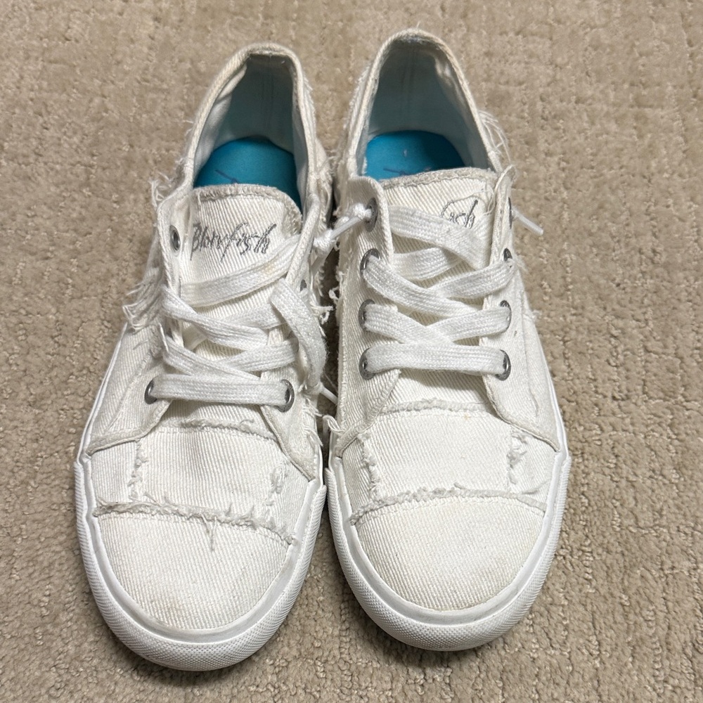 Blowfish White Casual Sneakers